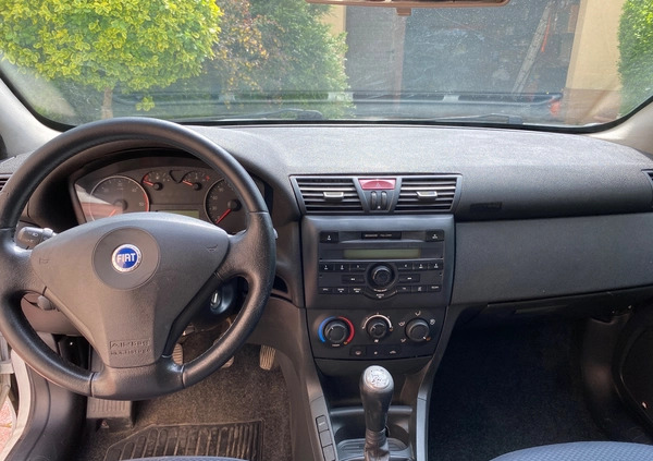 Fiat Stilo cena 4500 przebieg: 322000, rok produkcji 2004 z Warszawa małe 46